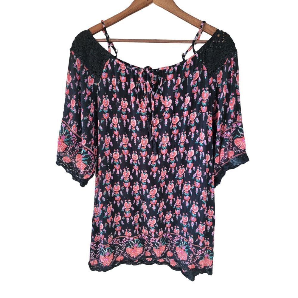 Angie Size Large Black Top Boho Peasant Crochet Floral Cold Shoulder Tassel‎